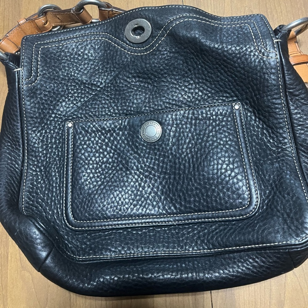 Coach Pebble Leather Shoulder bag
